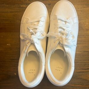 Women’s target white sneakers size 10